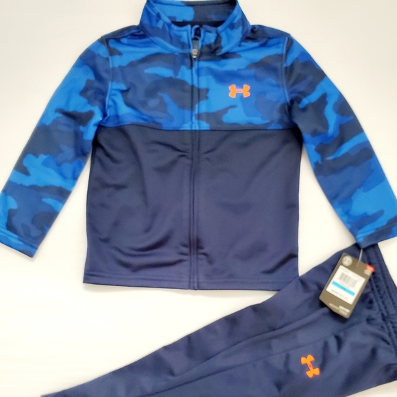 Under Armour Other - New Under Armour navy and blue camo set